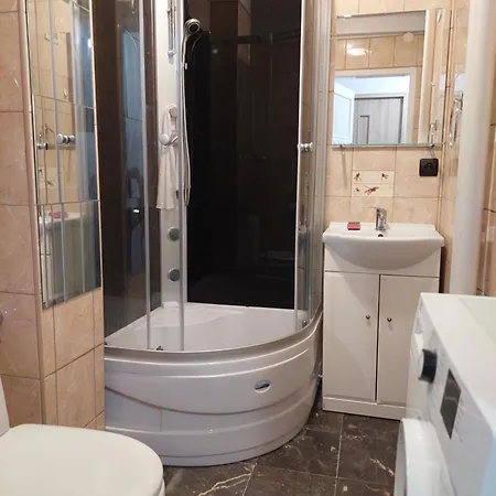 아파트 Grzybowska 9 *